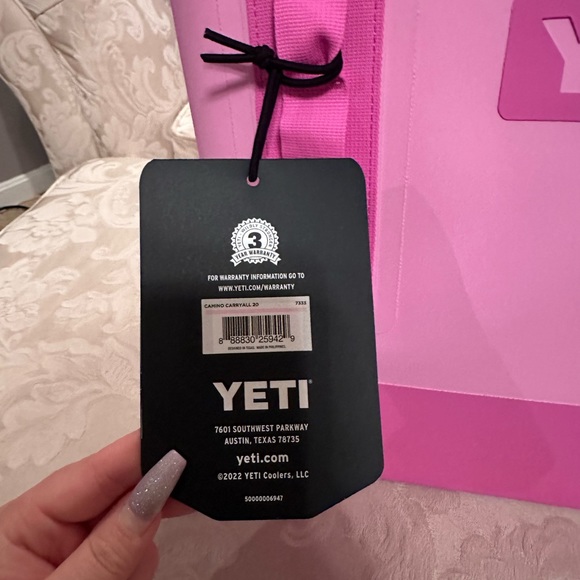 Yeti Camino 20 Carryall Tote Bag Power Pink Limited Edition Color - Picture 4 of 6